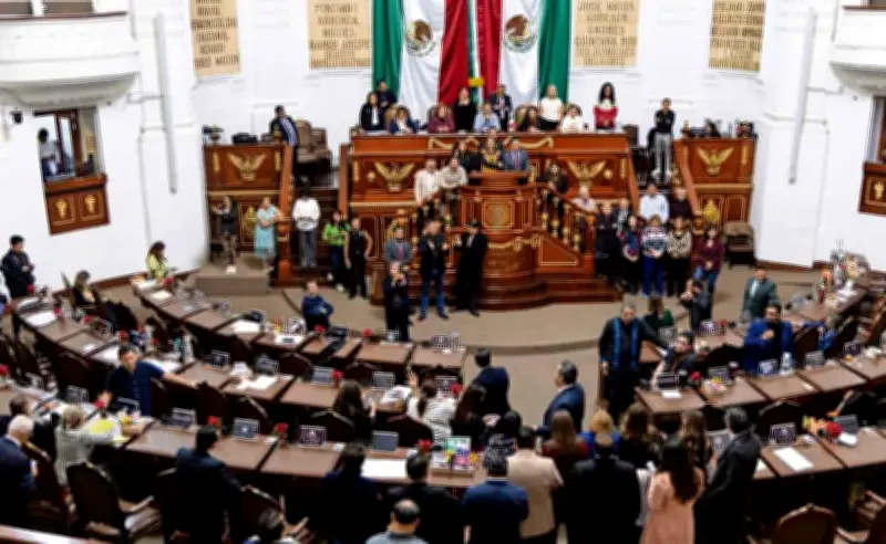 CDMX aprueba reforma constitucional para prohibir discriminación a comunidad LGBTIQ+