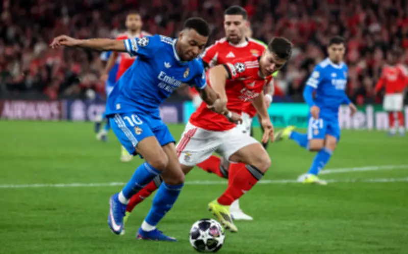 Champions League: Playoffs Inician con Goleadas, Remontadas y Polémicas