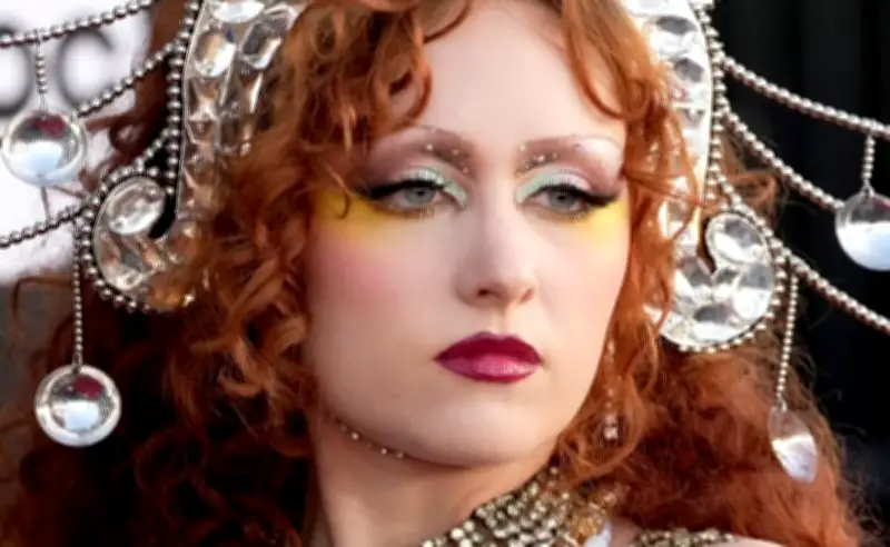 Chappell Roan abandona su agencia tras vínculos de su director con Jeffrey Epstein