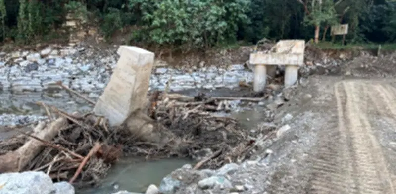 Chapula, Hidalgo: 4 meses tras huracán Priscilla, 200 familias aún sin reconstrucción ni apoyo estatal