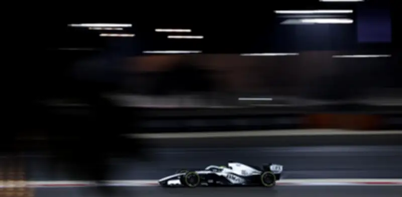 Checo Pérez cierra pretemporada en 10° lugar en Bahréin con enfoque en tandas largas