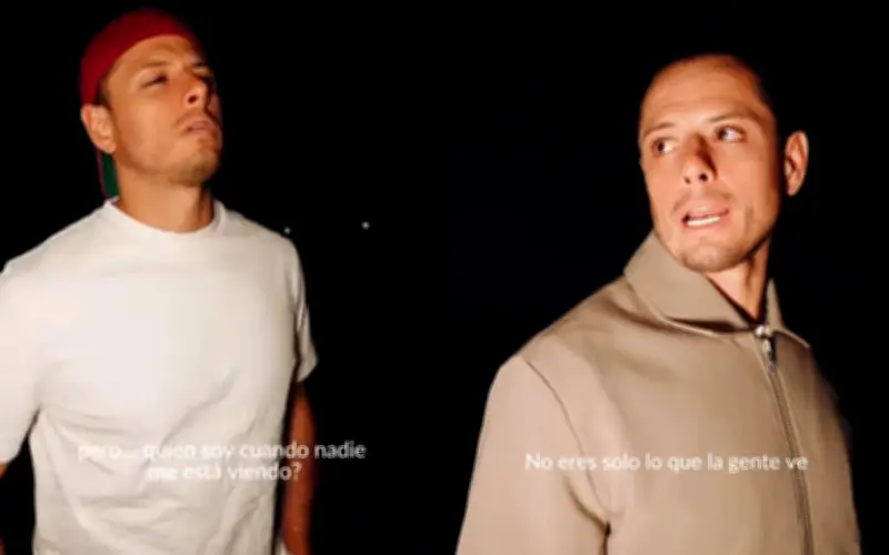 Chicharito Hernández se autoentrevista al estilo Juan Gabriel y reflexiona sobre su personaje