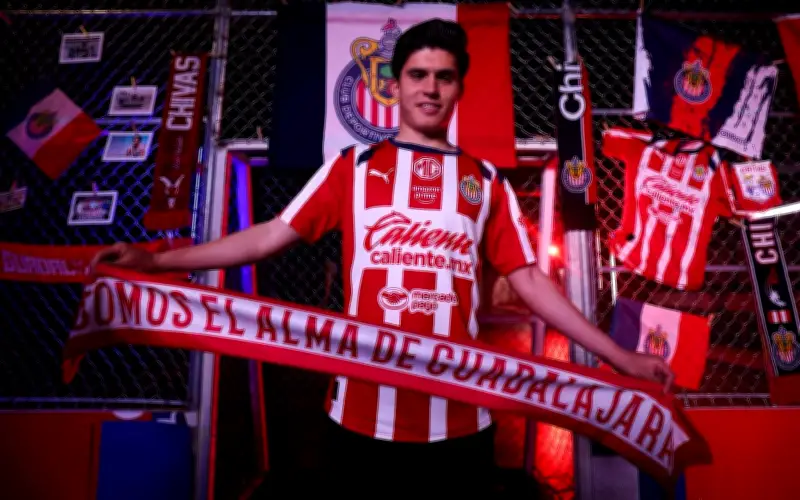 Chivas oficializa a Jonathan Pérez como su nuevo refuerzo para la Liga MX