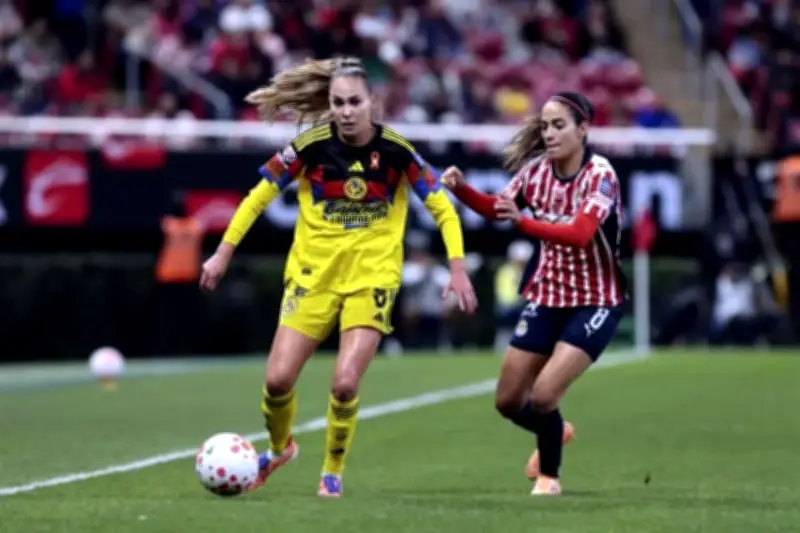 Chivas vs América Femenil: El Clásico Nacional Femenino se Disputa en el Estadio Akron