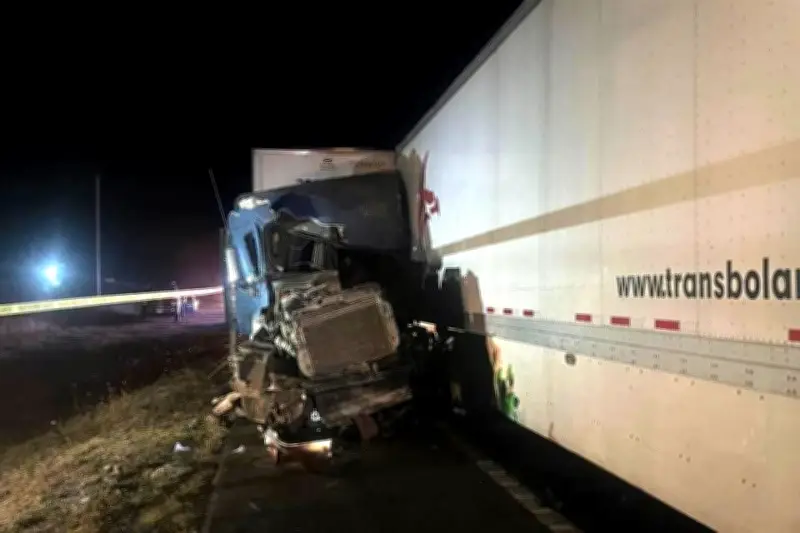 Chofer fallece en trágico choque frontal de tráileres en Galeana, Nuevo León