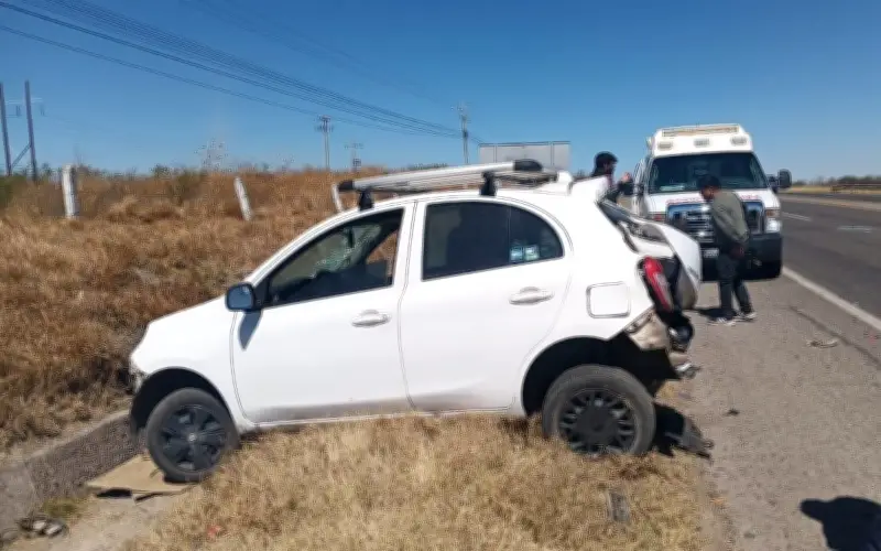 Choque frontal en Encarnación de Díaz, Jalisco, deja una persona fallecida