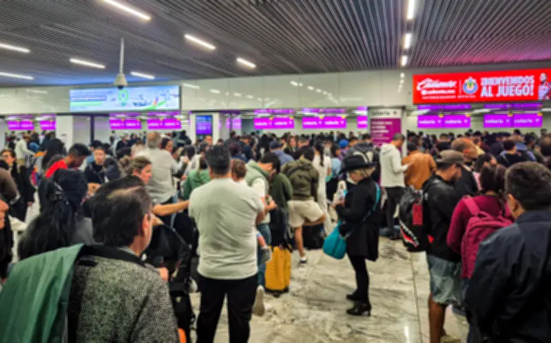 Cientos de Pasajeros Varados en Aeropuerto de Guadalajara Tras Cancelaciones de Vuelos