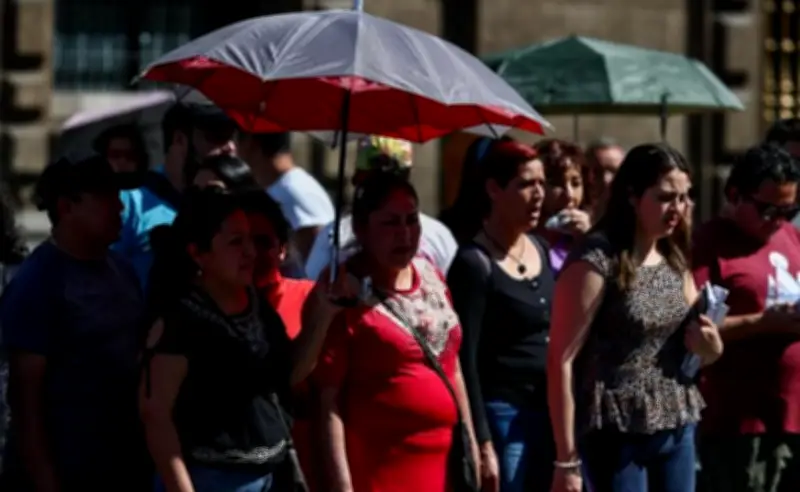 Cierre aéreo en El Paso por drones de cárteles mexicanos; Sheinbaum niega información