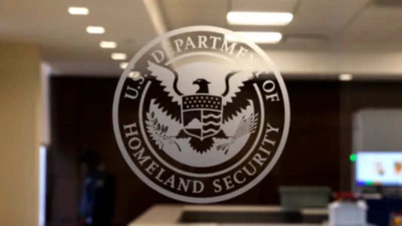 Cierre Parcial del DHS en EE.UU.: Impacto en Inmigración y Seguridad Fronteriza