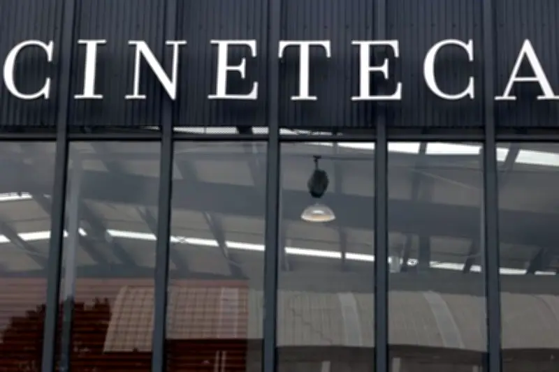 Cineteca Nacional reconoce deudas pendientes con su personal