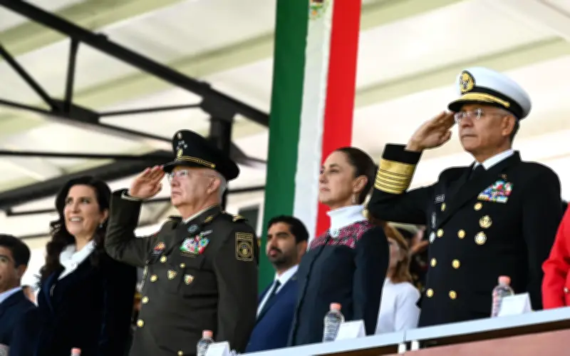 Claudia Sheinbaum exalta la Bandera como símbolo de dignidad y grandeza en ceremonia oficial