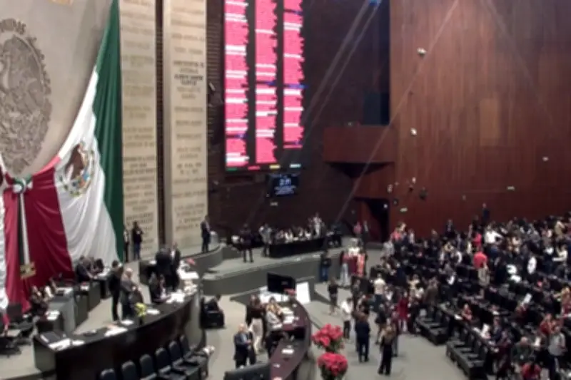 Cámara de Diputados recibe dos iniciativas para regular doblaje y cine nacional