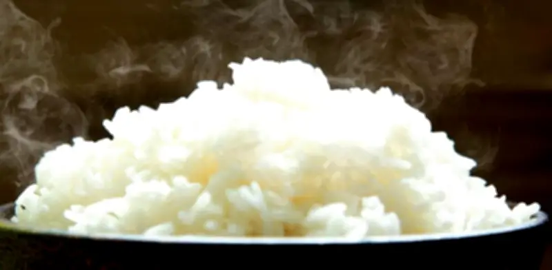 Cómo evitar que el arroz se bata: 5 errores comunes y soluciones para un grano perfecto