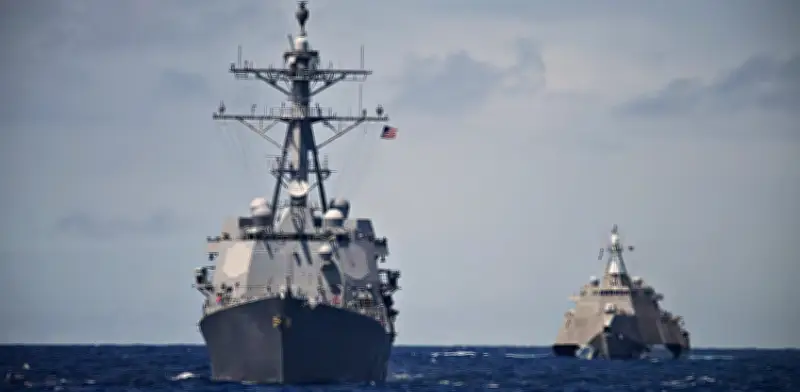 Colisión naval en el Caribe: buques de EU chocan durante maniobra de reabastecimiento