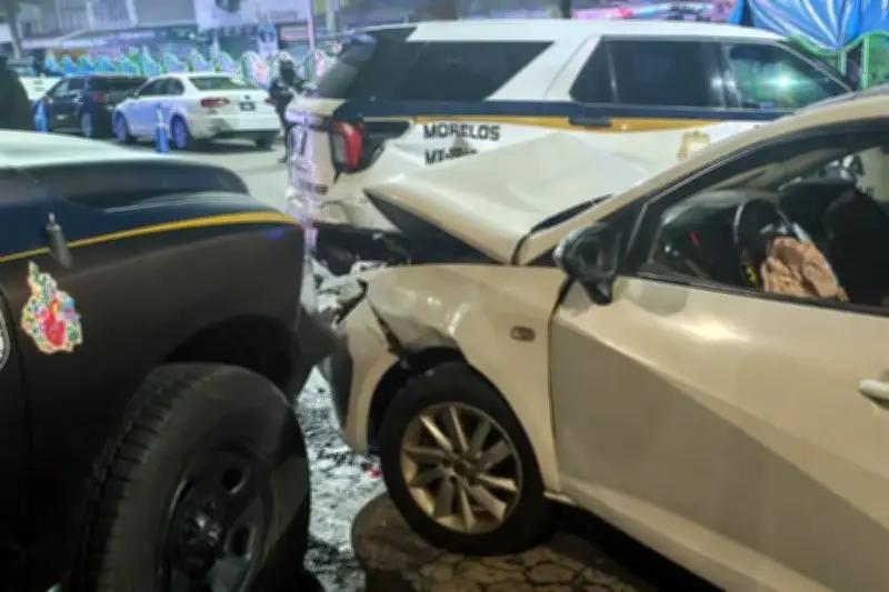 Conductora es detenida tras chocar contra patrullas durante operativo de alcoholímetro en la CDMX