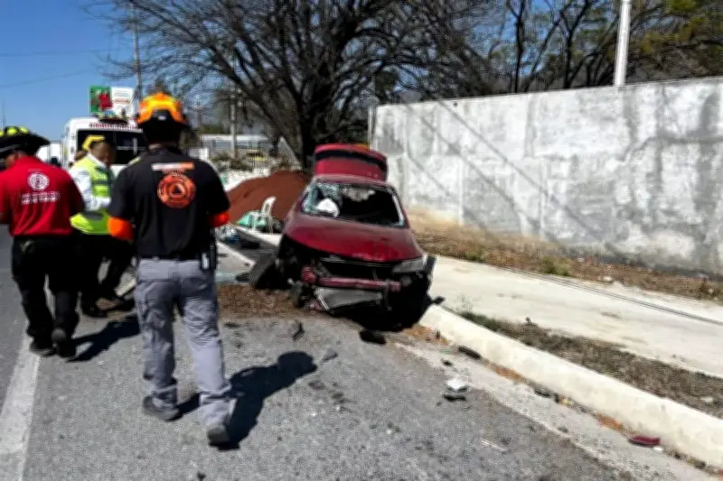 Conductora Sufre Mareos y Provoca Vuelco en la Carretera Nacional