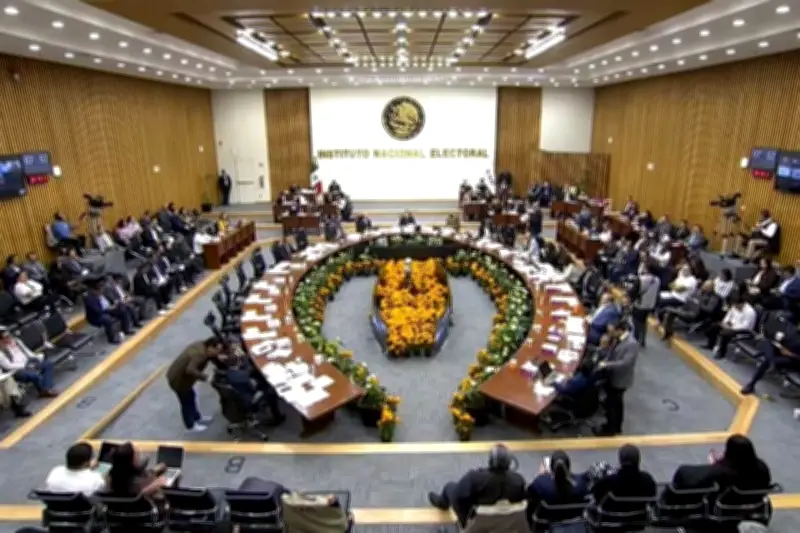 Consejeros del INE rechazan propuesta para eliminar 300 juntas distritales electorales
