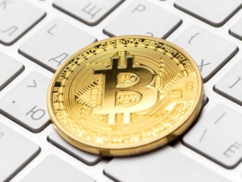 Corrección de Mercados: Bitcoin y Reservas Federales Revelan Tensión Financiera