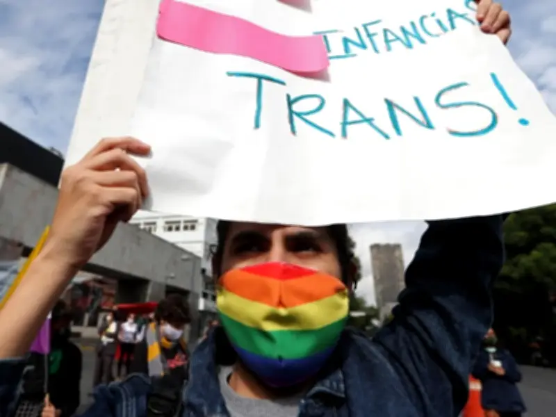 Corte ordena a Jalisco legislar para cambio de género en menores de edad