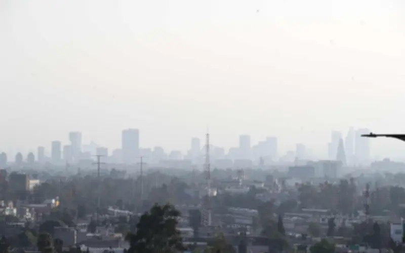 Crisis ambiental en CDMX: Autoridades normalizan aire sucio sin estrategia estructural