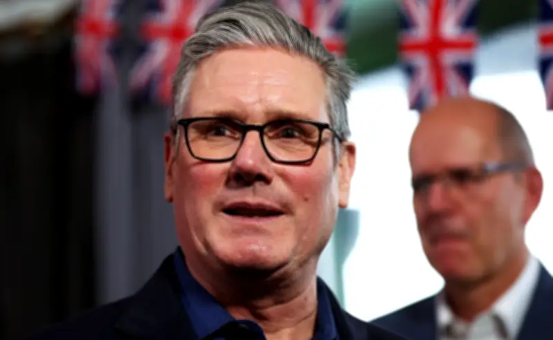 Crisis en el gobierno británico: renuncias por escándalo Epstein sacuden a Keir Starmer