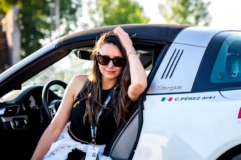 Crista Pérez, la piloto economista que lidera el Girls Road Tour en México