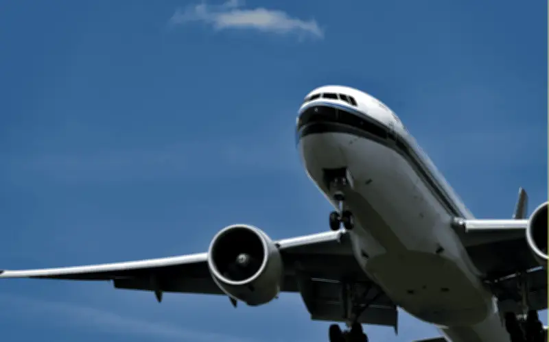 Cárteles mexicanos usan drones y fuerzan cierre aéreo en El Paso, Texas