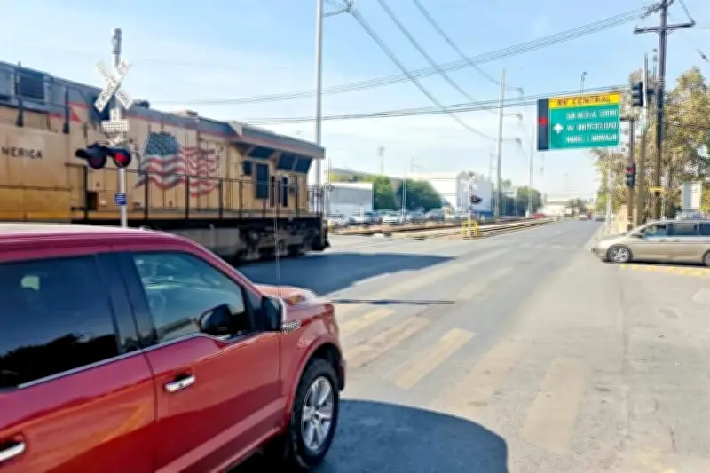Cruces ferroviarios en México: un riesgo latente para la seguridad vial y comunitaria