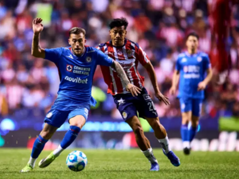 Cruz Azul se consolida como candidato al título tras gran partido ante Chivas