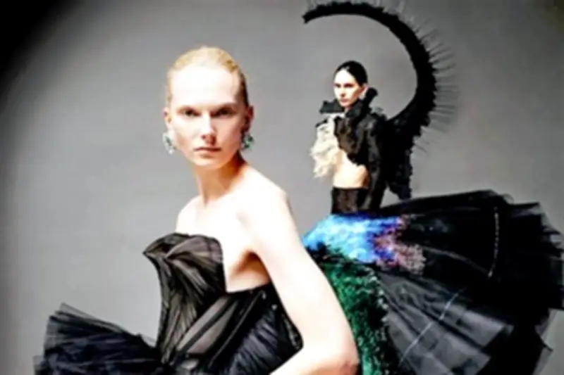 Cuando la moda hace sonar: el diseño de vestidos que incorpora sonidos