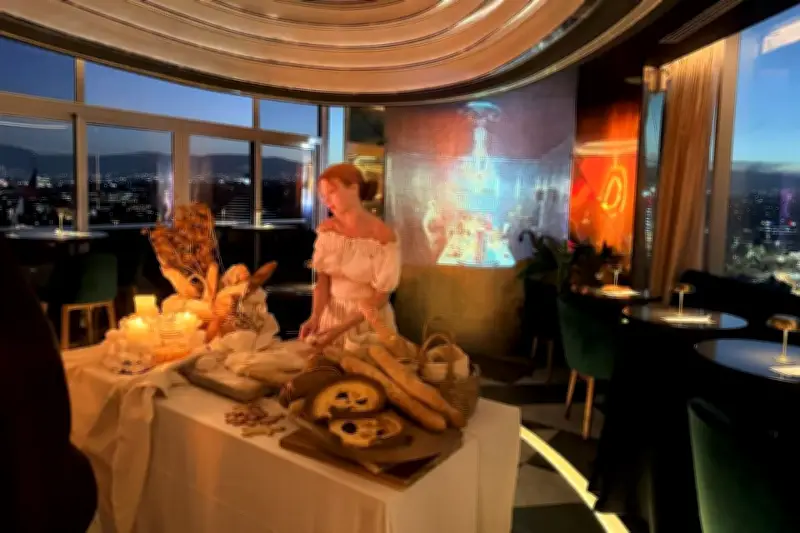 Cumbres Borrascosas cobra vida en una experiencia gastronómica temática inmersiva