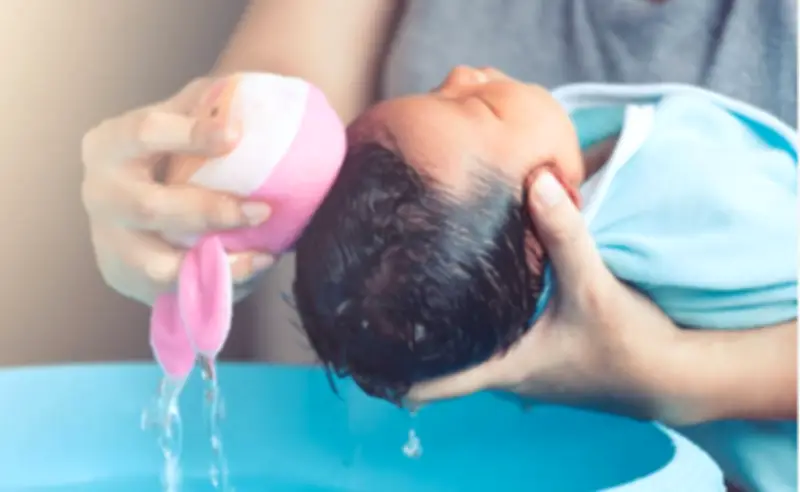 ¿Cuántos baños semanales necesita un bebé? Expertos de la UNAM revelan la frecuencia ideal
