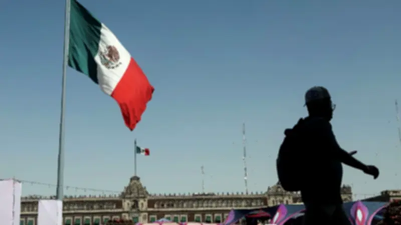 Día de la Bandera: Significado de los Colores y el Águila Devorando una Serpiente