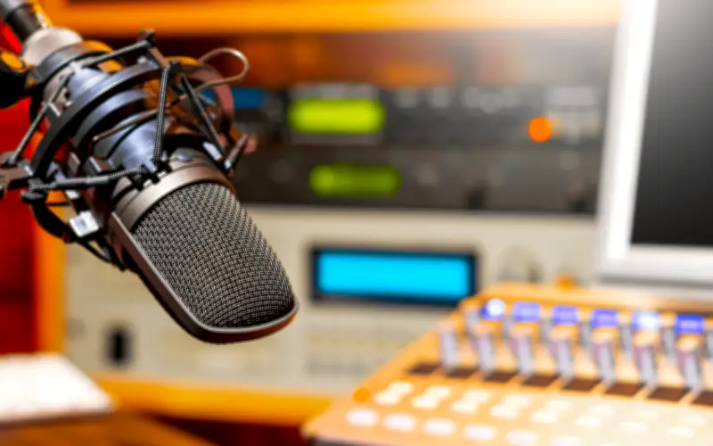 Día Mundial de la Radio: Un siglo de conexión y adaptación en la era digital