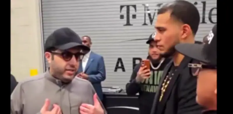 David Benavidez confronta a jeque saudí por pelea incumplida contra Canelo Álvarez