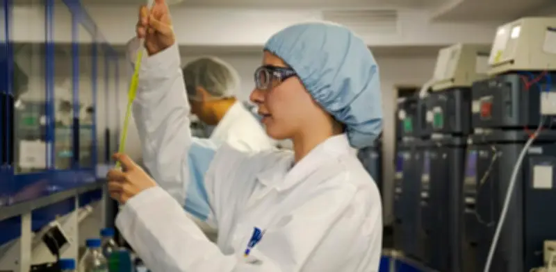 De la ciencia al paciente: 81 años de evolución de la industria farmacéutica en México