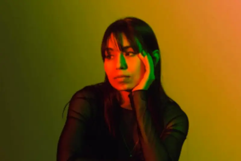 De la pista al EDC: Mara Santiago, la DJ que pone a las mujeres en el centro de la electrónica