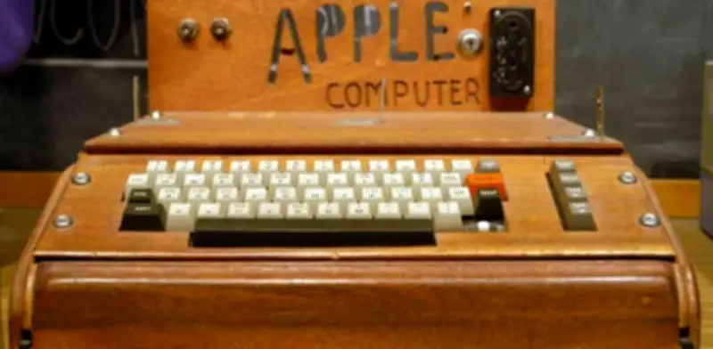 De un Garage a la Cima: La Épica Trayectoria de Apple en la Tecnología Mundial