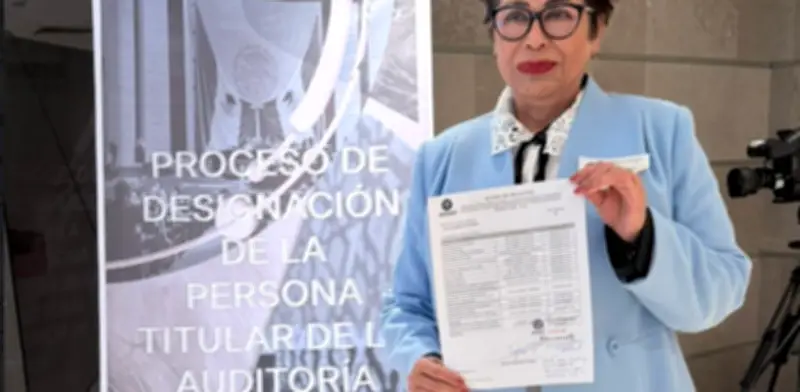 Delia González Cobos formaliza registro para dirigir la ASF con plan de modernización