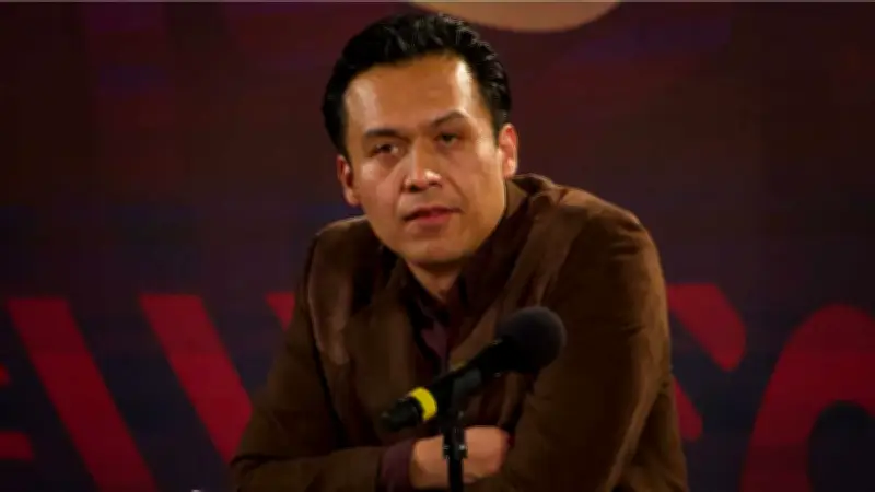 Desalojan con policías a Marx Arriaga de la SEP; reportan posible destitución