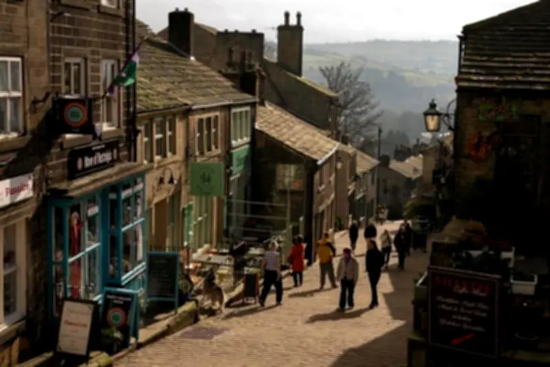 Descubre el Pueblo que Inspiró la Obra Maestra 'Cumbres Borrascosas'
