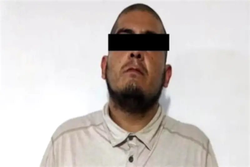 Detienen a Hombre con Cristal y Pipa en Santa Catarina, Nuevo León