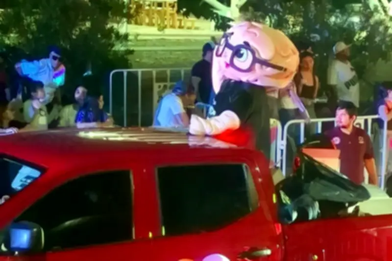 Detienen a hombre que usó botarga del sobrino de Sansores para extorsión en Campeche