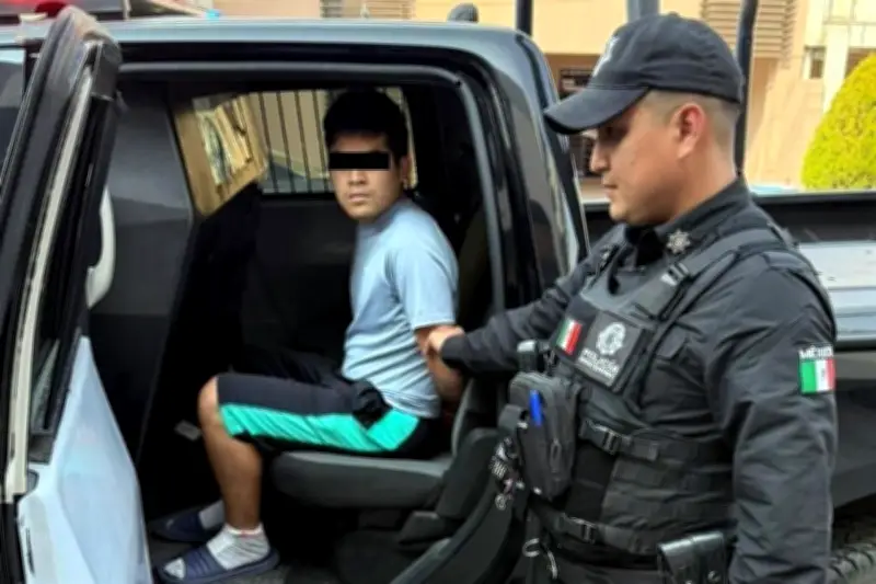 Detienen a motociclistas en operativo por robo y posesión de drogas en la ciudad