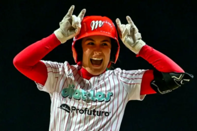 Diablos Rojos Femenil Asegura Pase a Playoffs con Contundente Victoria