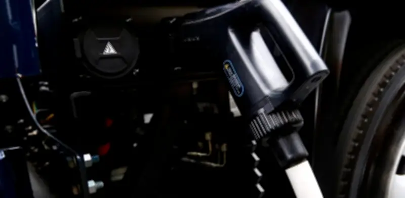 Diputado del PVEM urge a CFE y Sener a expandir red de carga para autos eléctricos