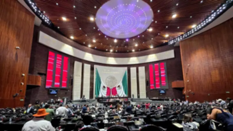 Diputados guardan minuto de silencio por agentes caídos en operativo contra el 'Mencho'