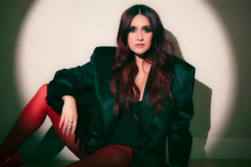 Dulce María Pospone Gira Musical por Embarazo, Reajusta Agenda Artística