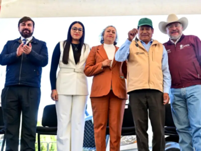 Edomex fortalece el campo con 12 nuevas máquinas para infraestructura y uso eficiente del agua