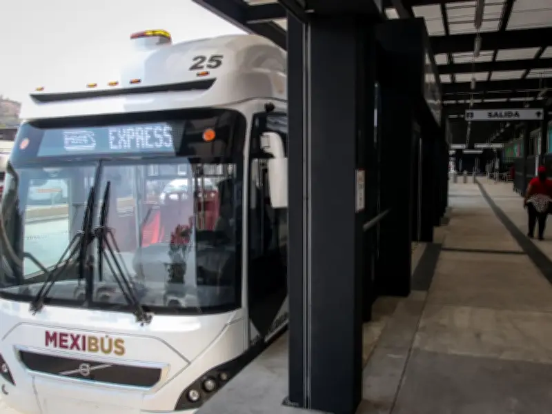 Edomex impulsa alianza automotriz y capacitación de transporte en 2026